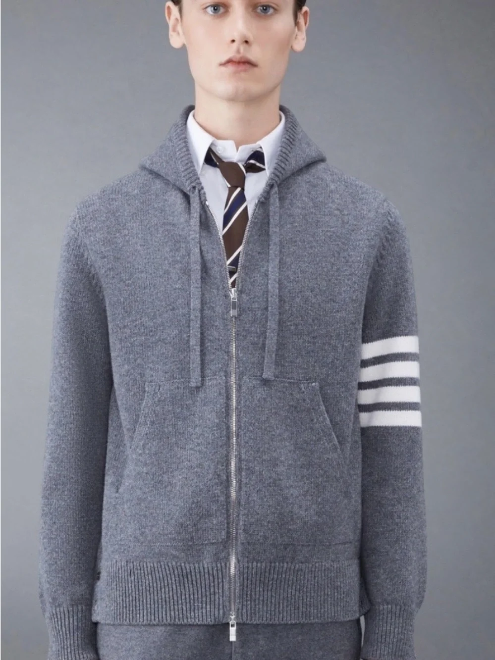 Thom Browne Gray Sailboat Knit Hoodie with Contrasting Stripe - Picture 3 of 8